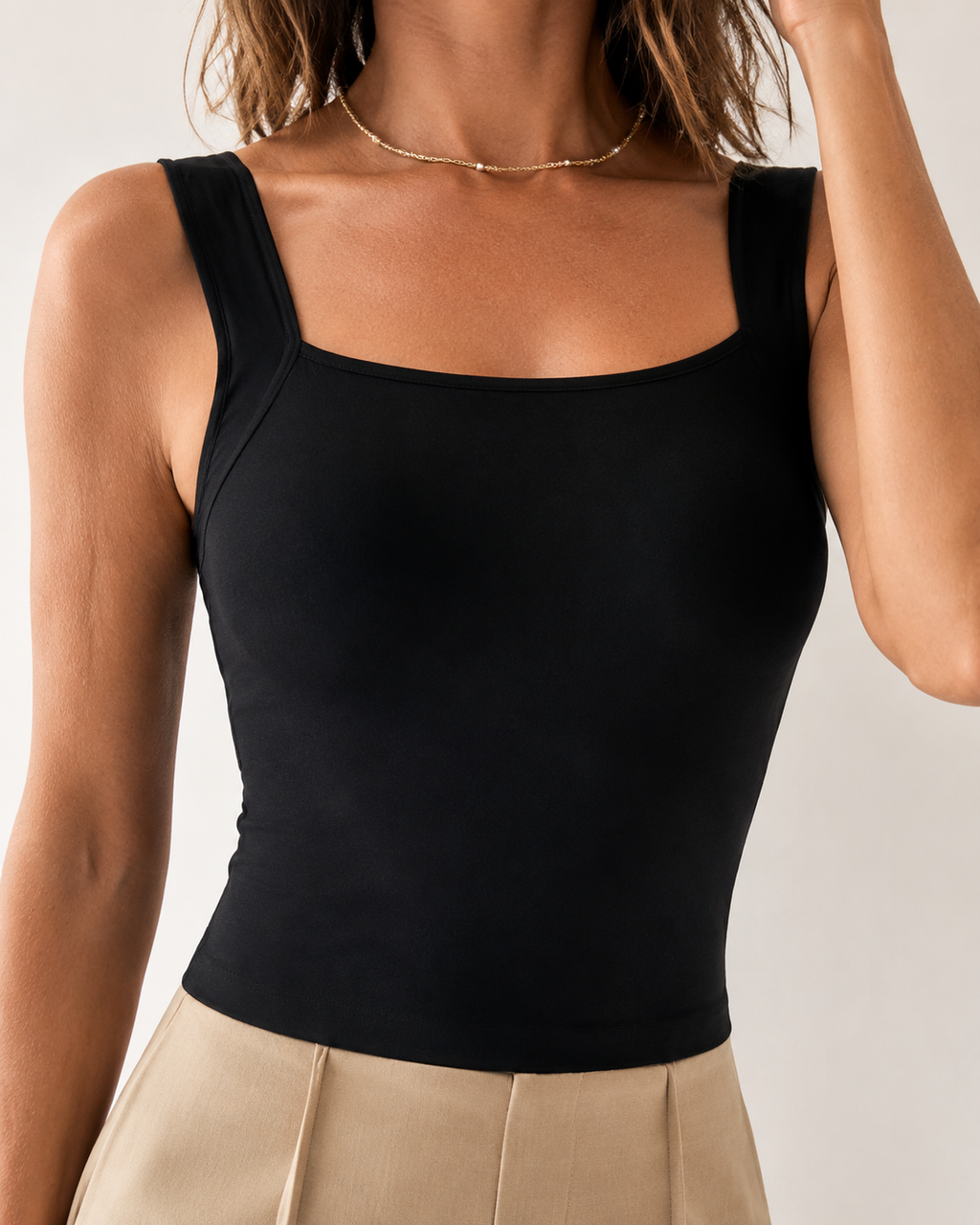 Viana | Débardeur féminin ajusté avec décolleté carré
