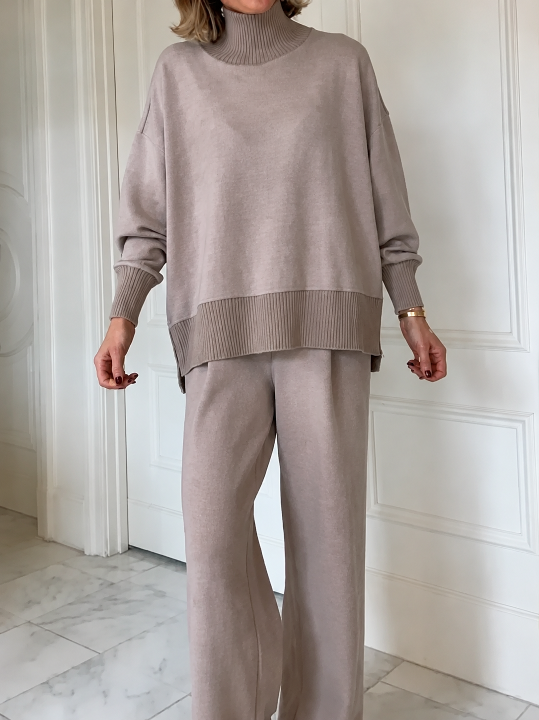 Avenia | Ensemble de voyage avec haut et zips latéraux