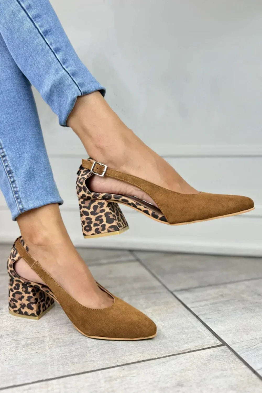ESCARPINS SLINGBACK EN IMPRIMÉ LEOPARD