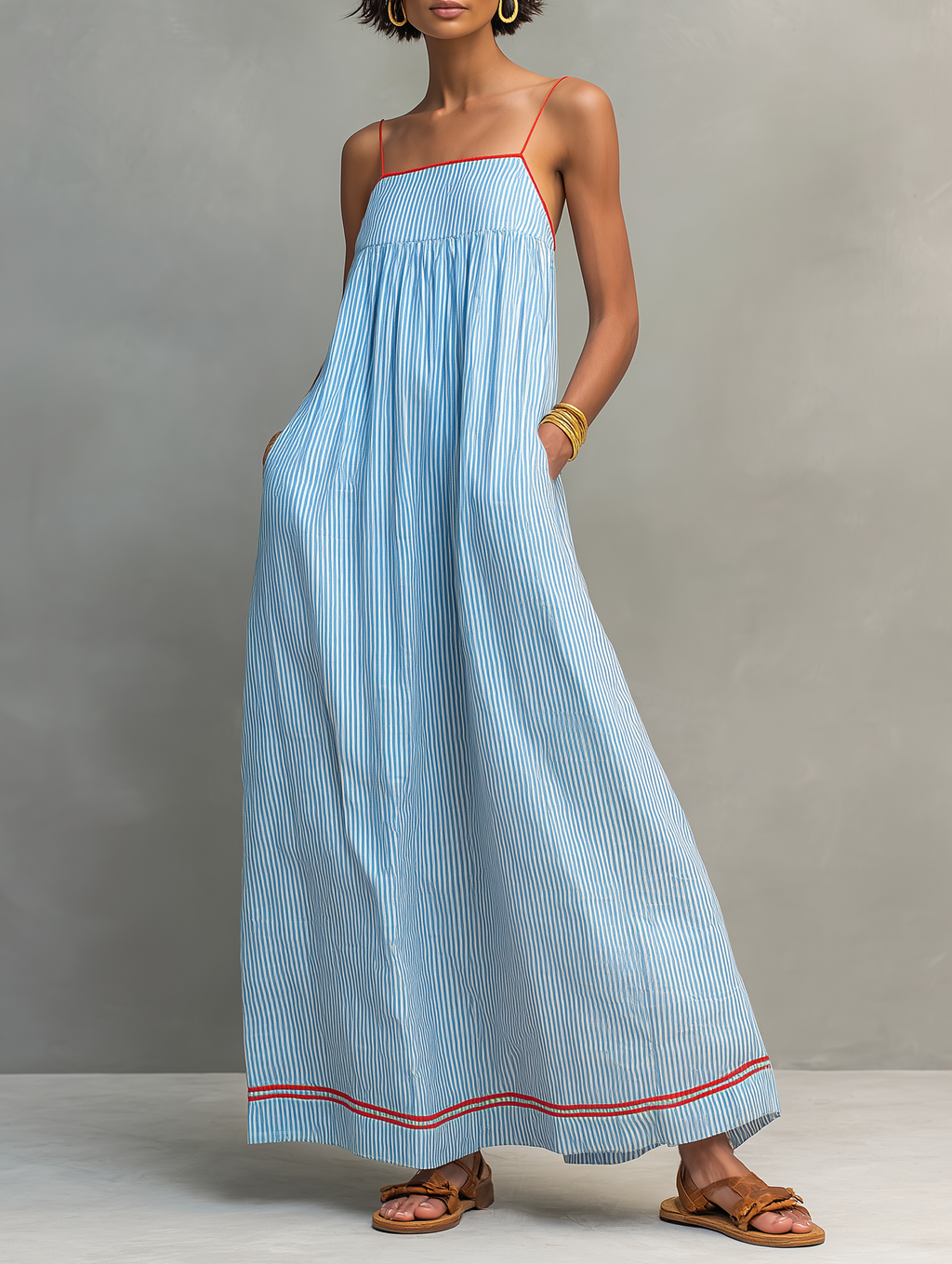 Robe maxi minimaliste à rayures pour femmes avec accents rouges et bretelles spaghetti