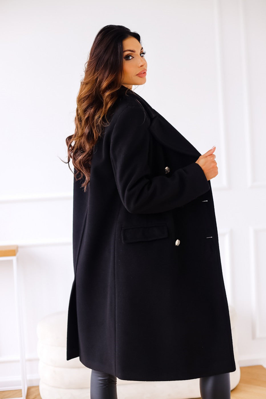 Manteau Femme à Double Boutonnage avec Boutons Dorés