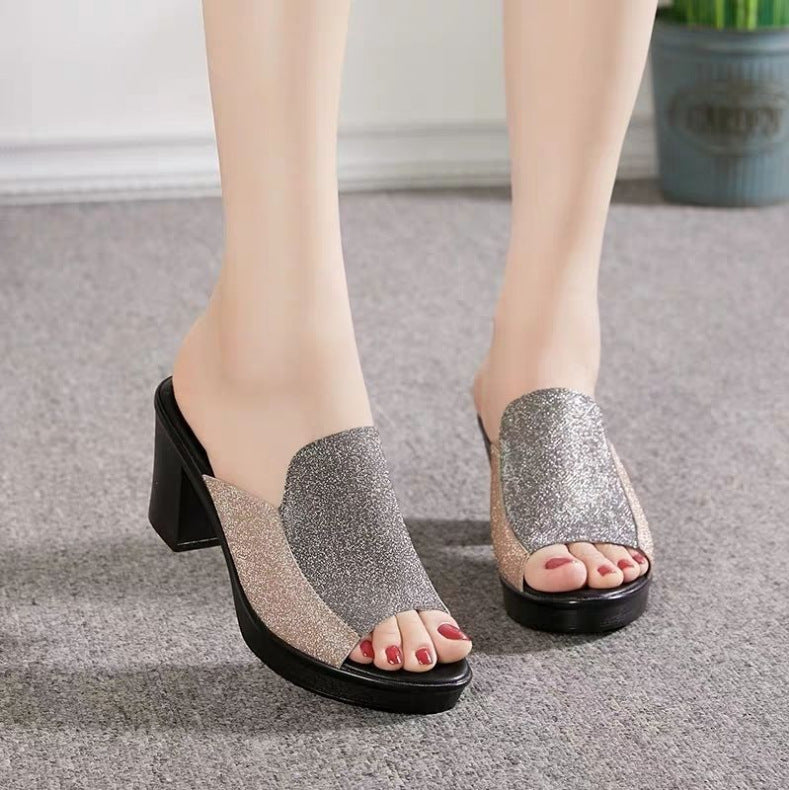 Mules à talon compensé pour femmes avec un matériau scintillant et un talon bloc confortable R&B