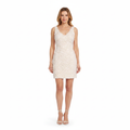 Robe Courte Ajustée à Appliqués Floraux 3D et Décolleté en V pour Femme