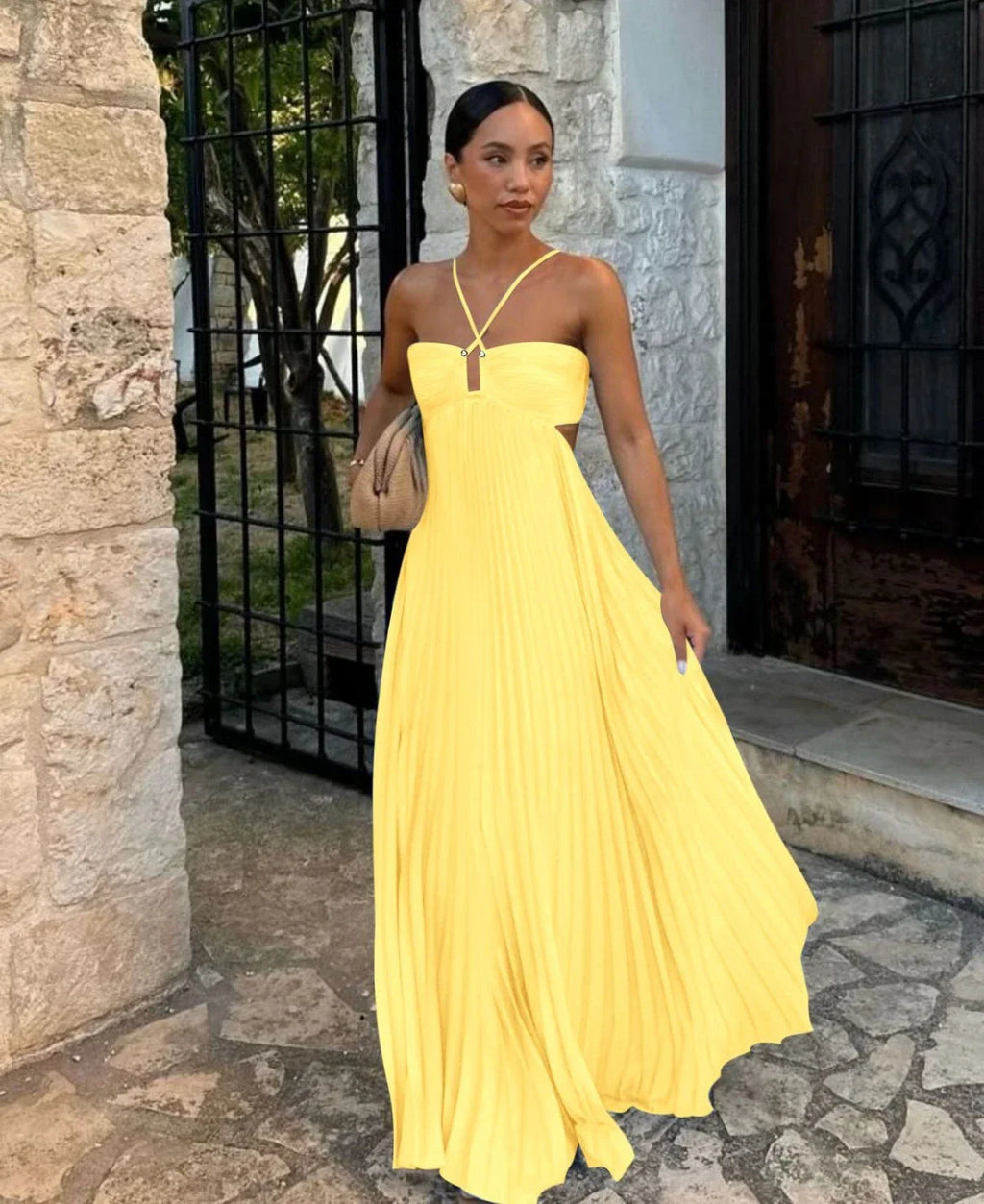 Robe Maxi à Col Halter Plissé avec Détail de Dos Ouvert