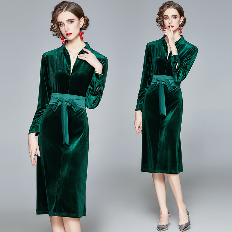 Robe midi en velours pour femmes avec col montant et ceinture à nouer Echo Archive
