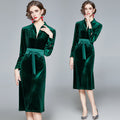 Robe midi en velours pour femmes avec col montant et ceinture à nouer Echo Archive