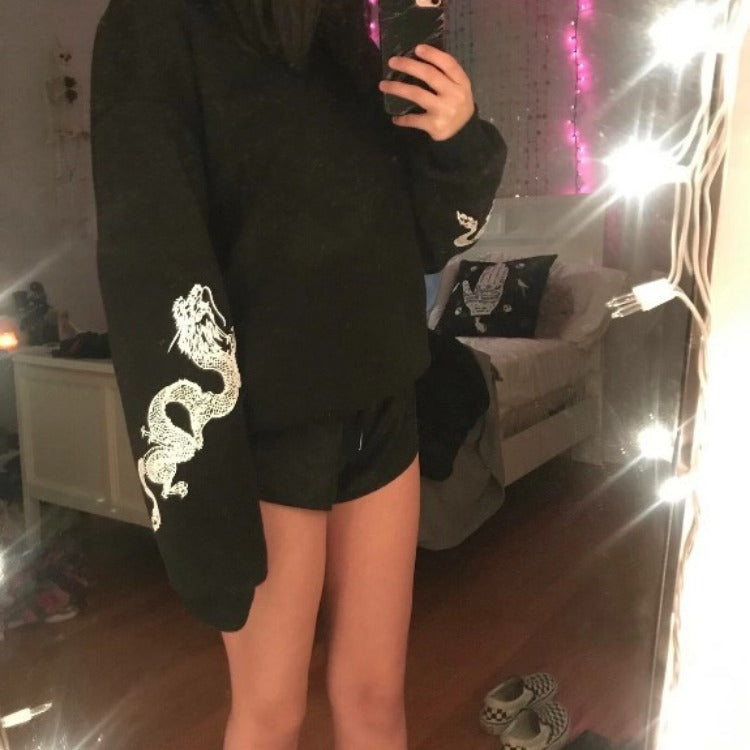 Sweatshirt Oversize Femme avec Imprimé de Dragon sur les Manches et Col Rond Echo Archive