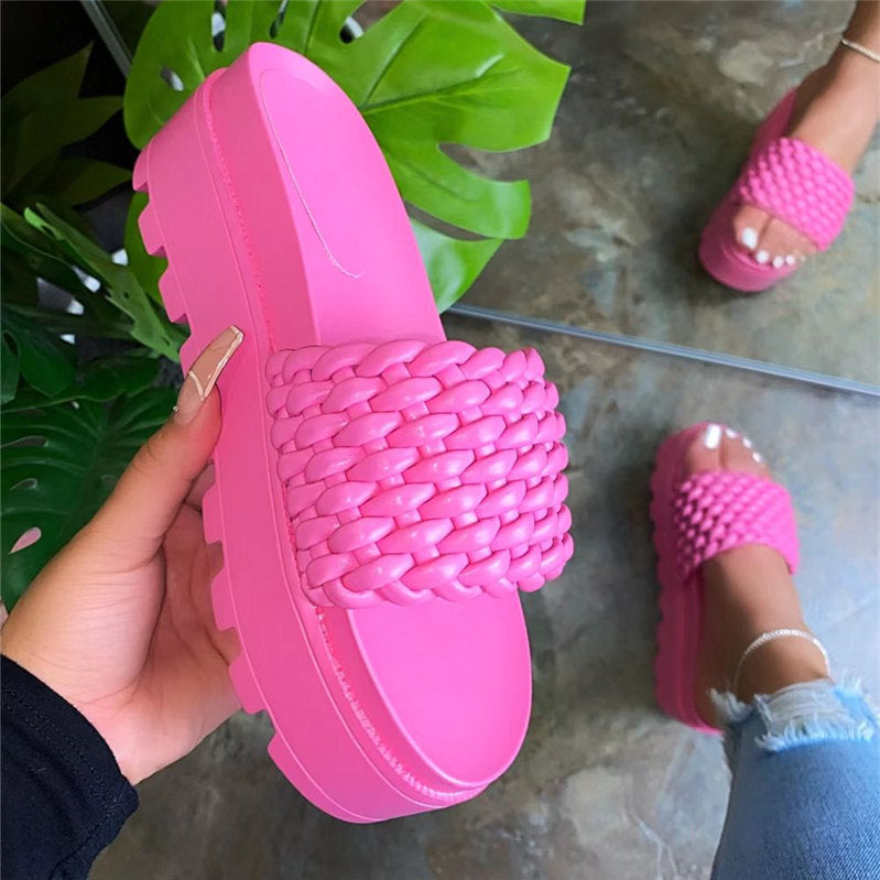 Sandales de bain tendance pour femmes avec dessus tressé et semelle antidérapante R&B