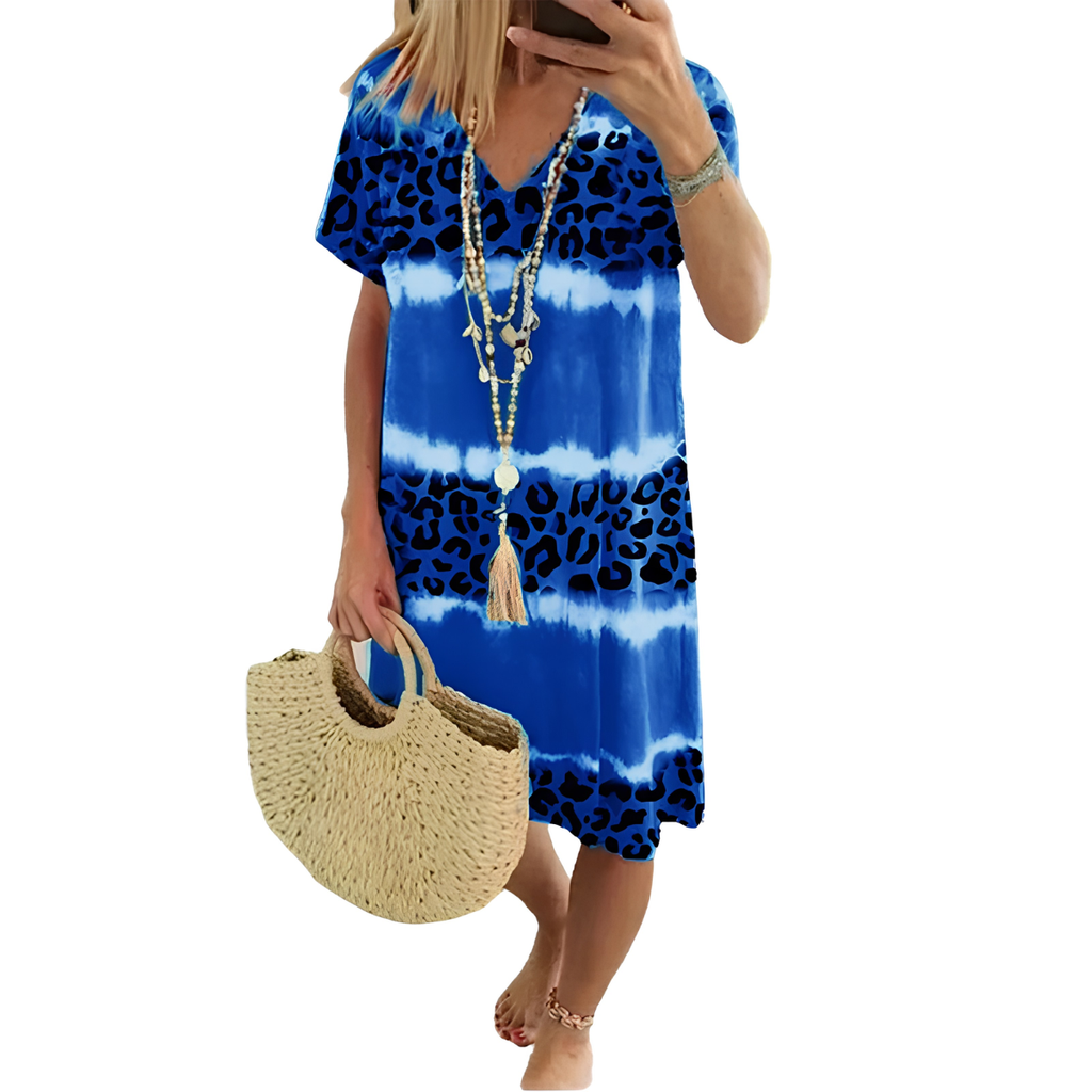 Kalissa | Robe de resort légère avec imprimé léopard tie-dye et décolleté en V