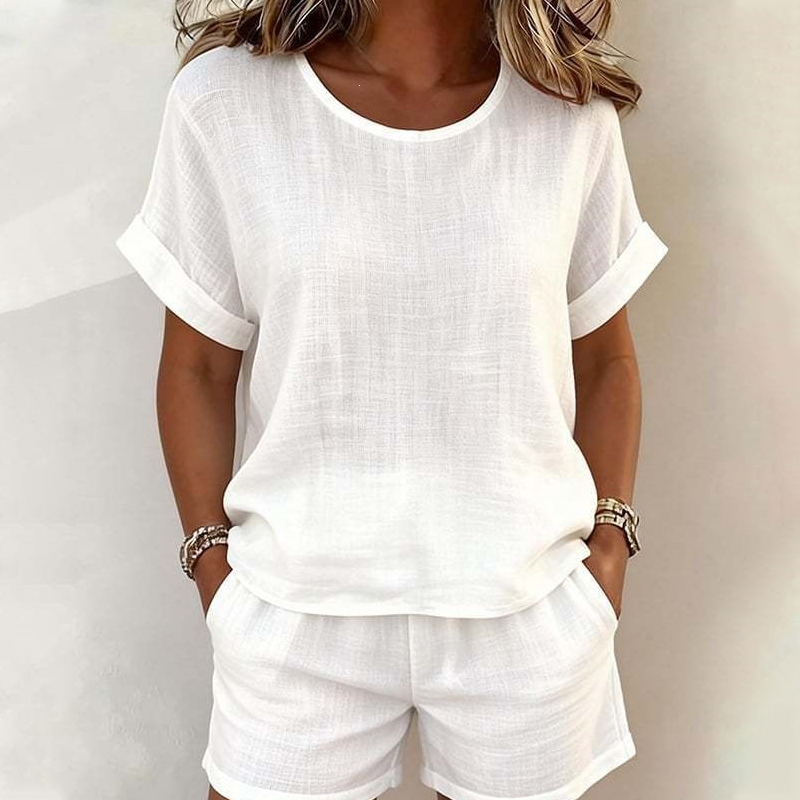 Ensemble femme léger avec t-shirt et short taille élastique