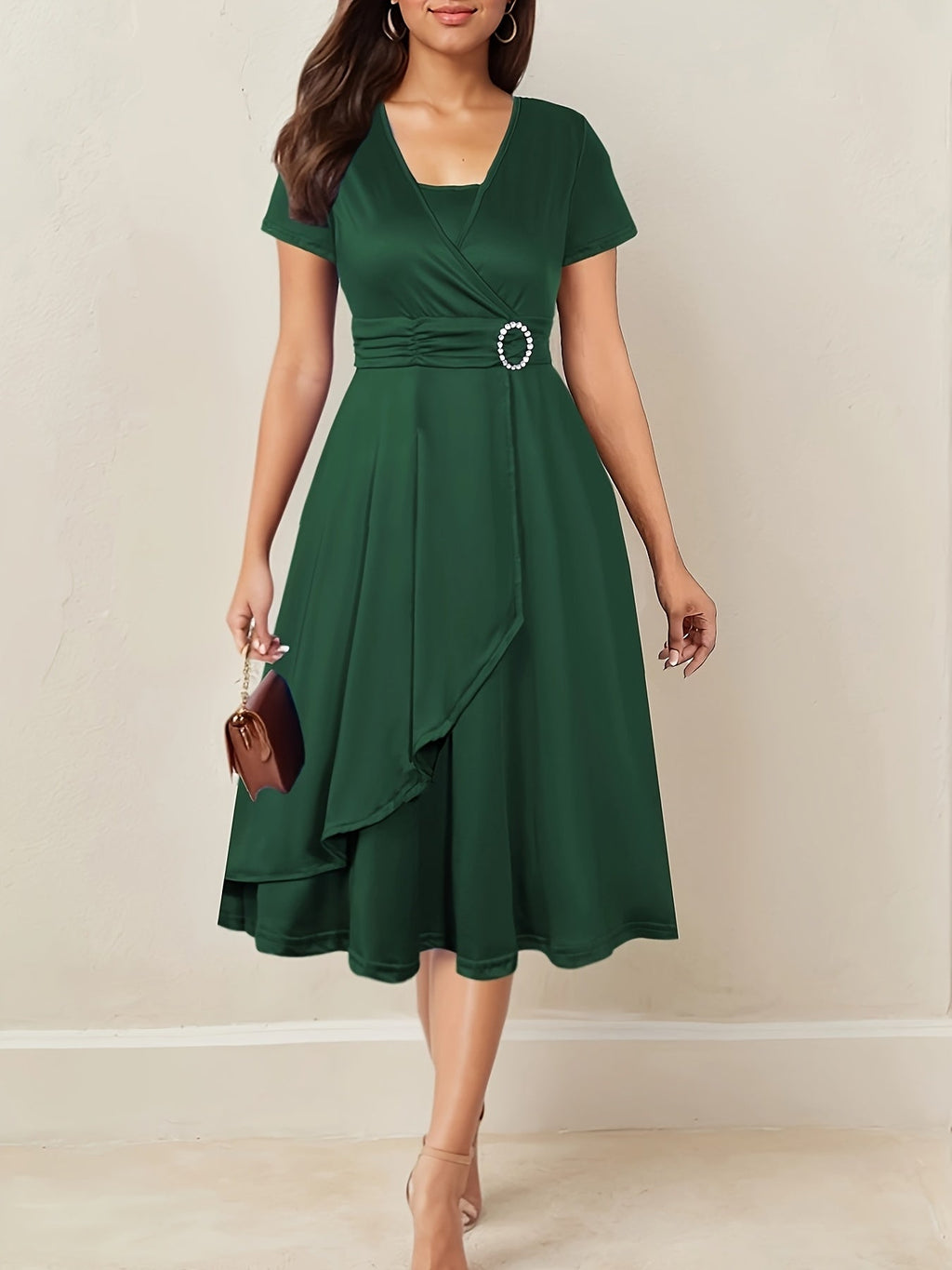 Hilda™ - Robe de soirée élégante avec décolleté en V orné de strass