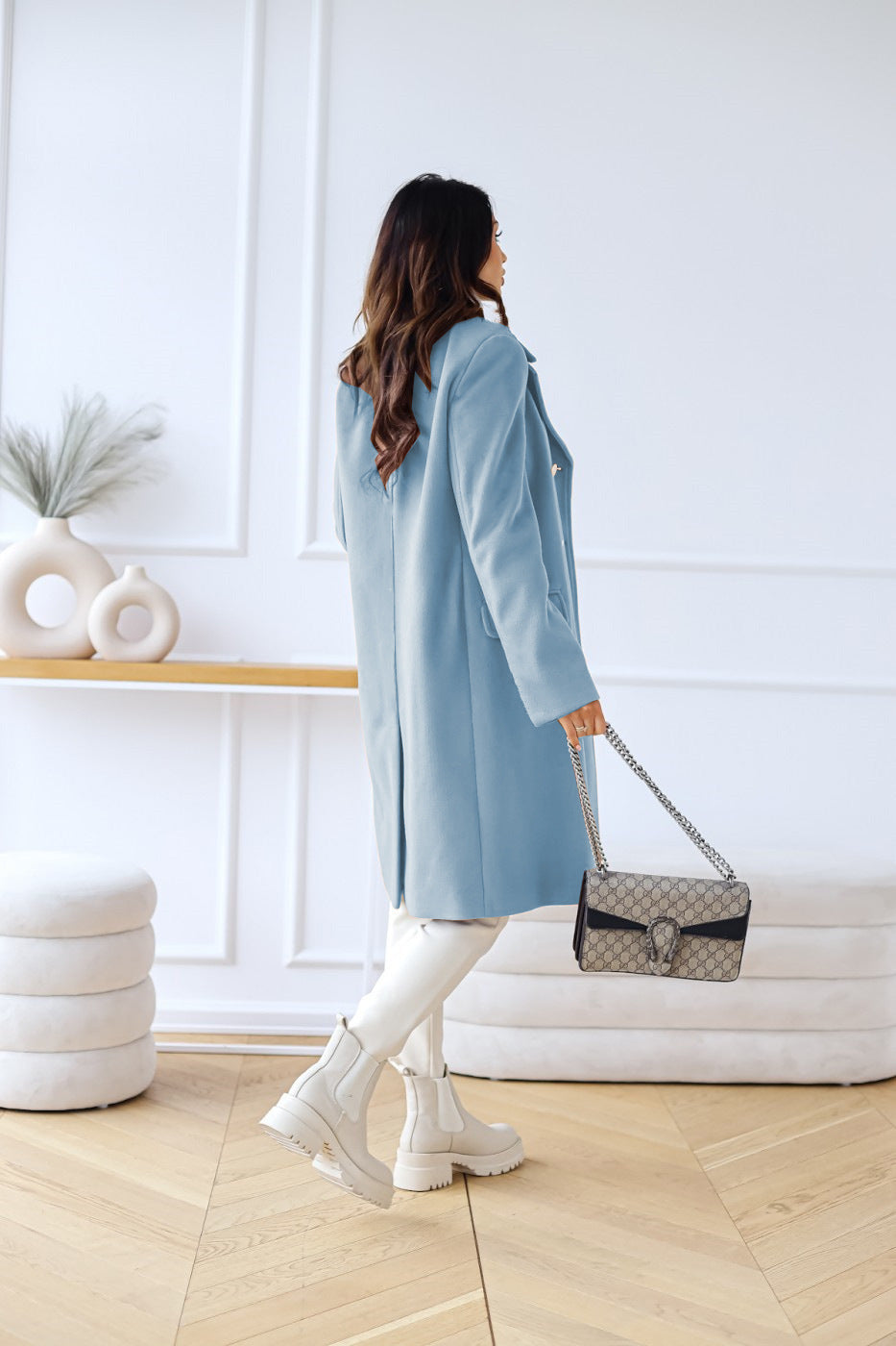 Manteau Femme à Double Boutonnage avec Boutons Dorés