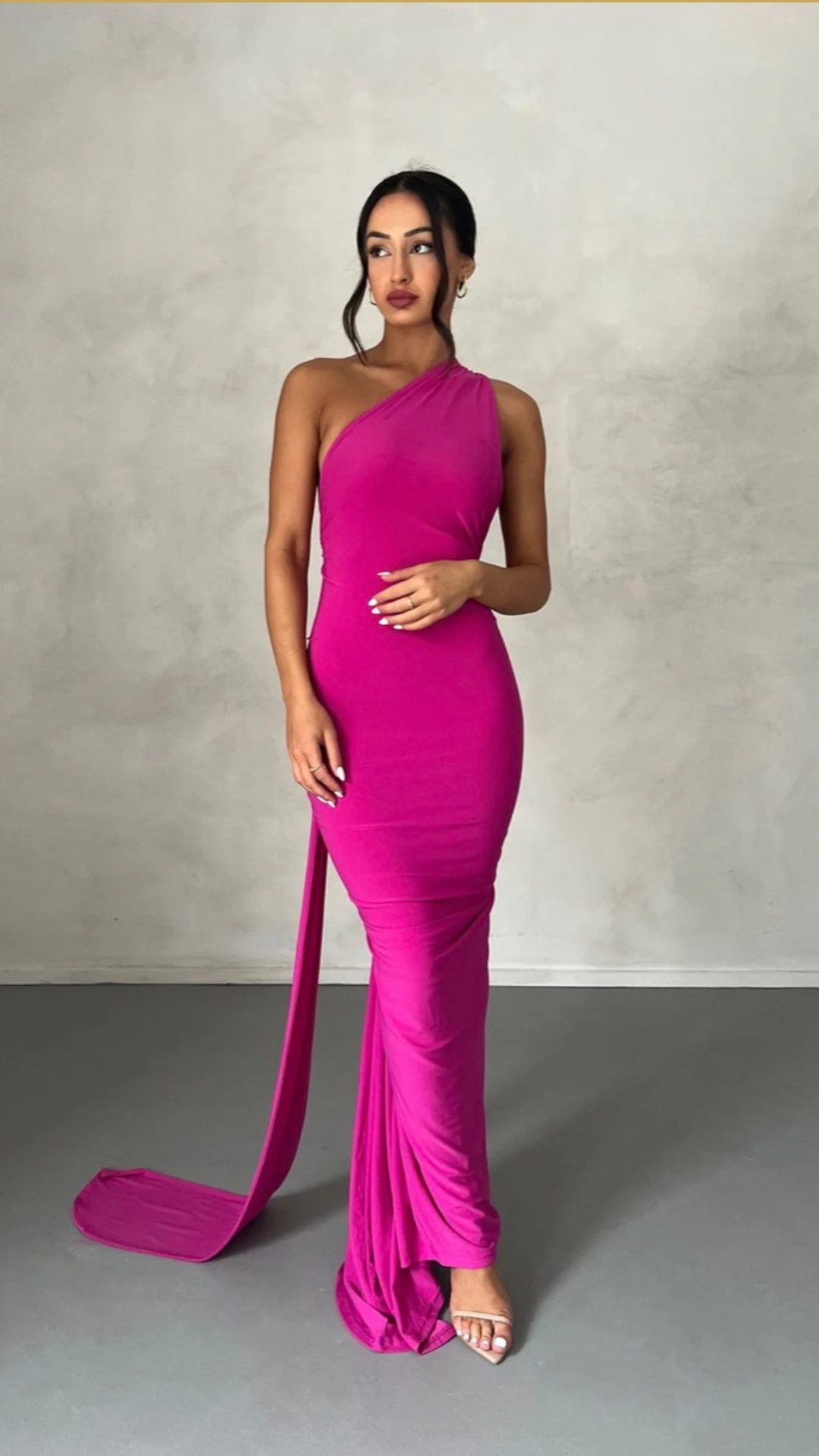 Yariela | Robe Maxi en Velours Élégante avec Traîne Latérale