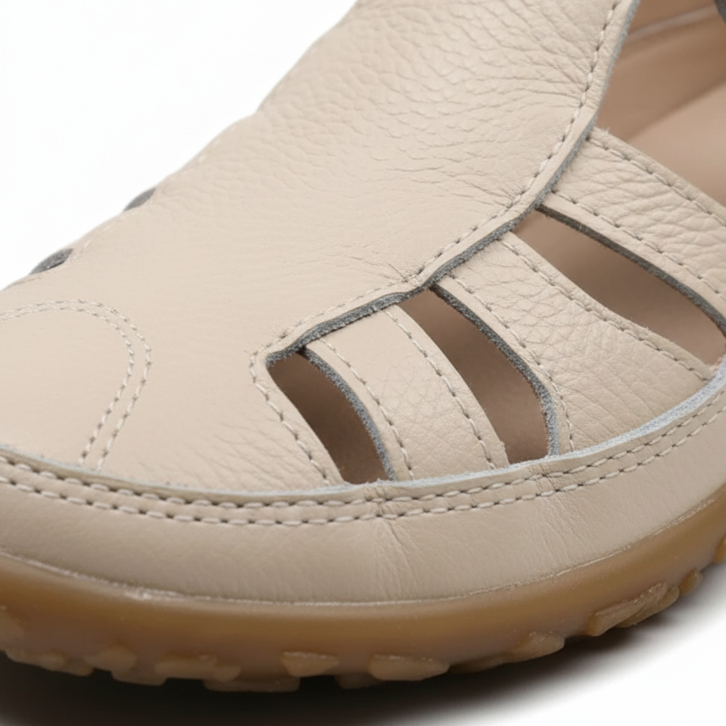 Sandales Fermées à Découpes pour Femme avec Bride Velcro et Semelle Souple