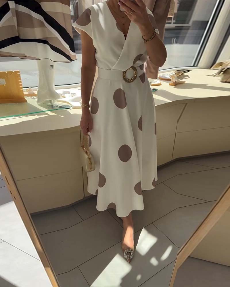 Robe Cintrée à Pois avec Décolleté en V