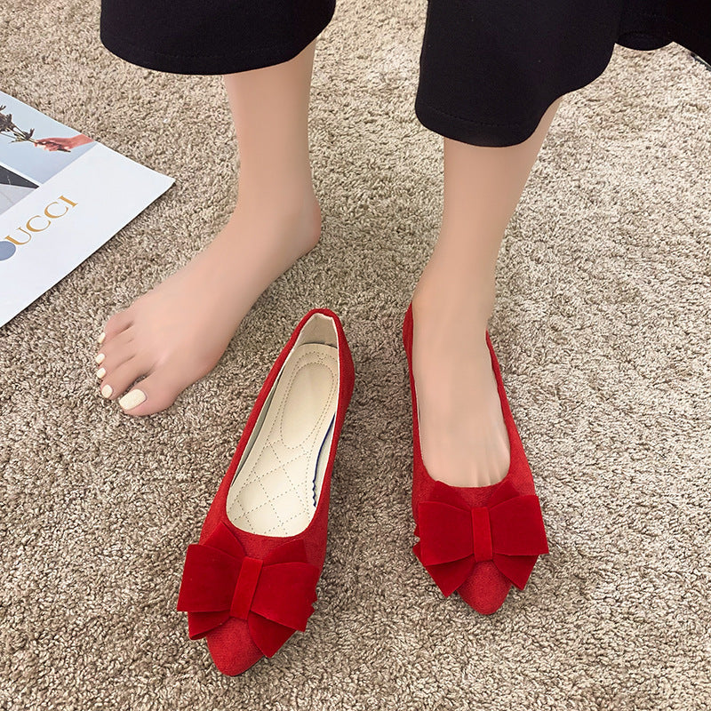 Chaussures à lacets pour femmes avec des talons épais et stylés