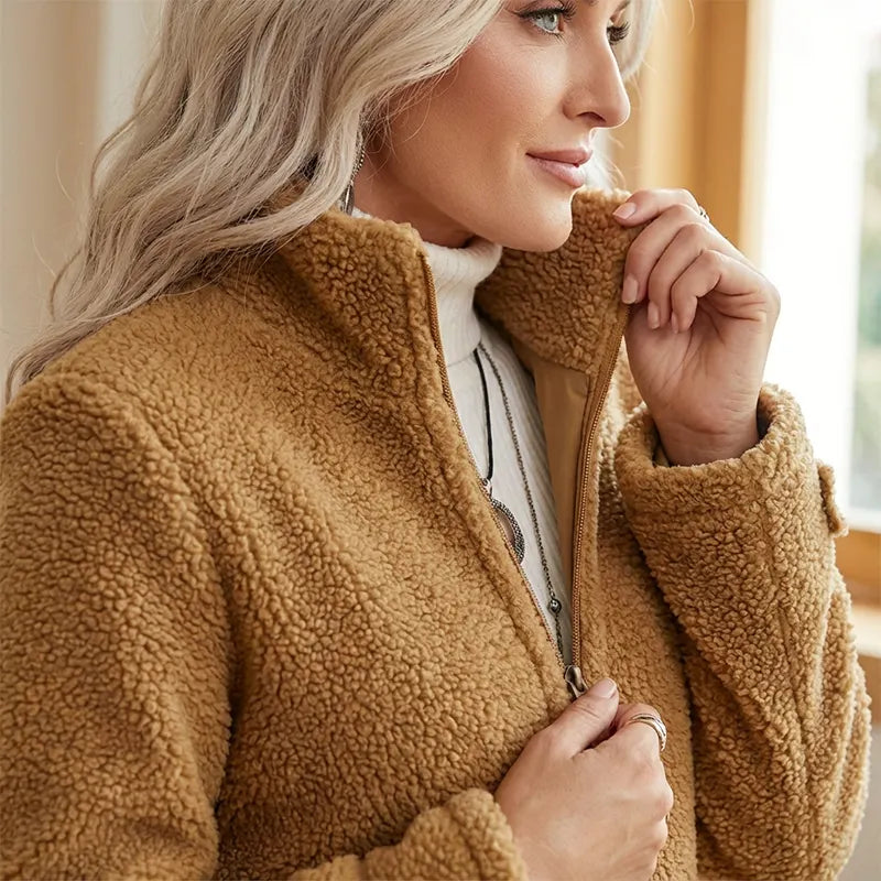 Alessora | Veste teddy femme avec col montant