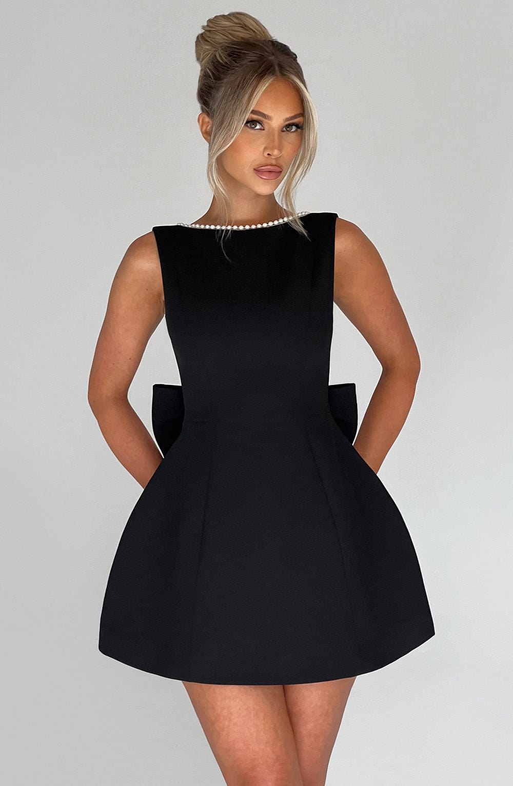 Robe Mini Invité de Mariage pour Femmes | Sans Manches