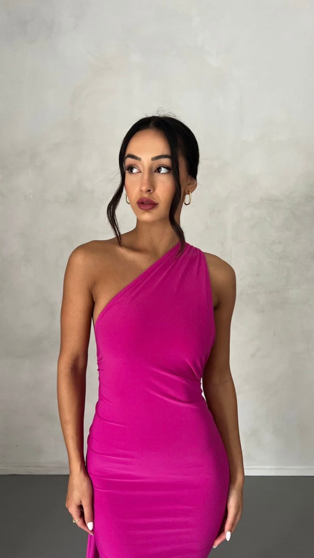 Yariela | Robe Maxi en Velours Élégante avec Traîne Latérale