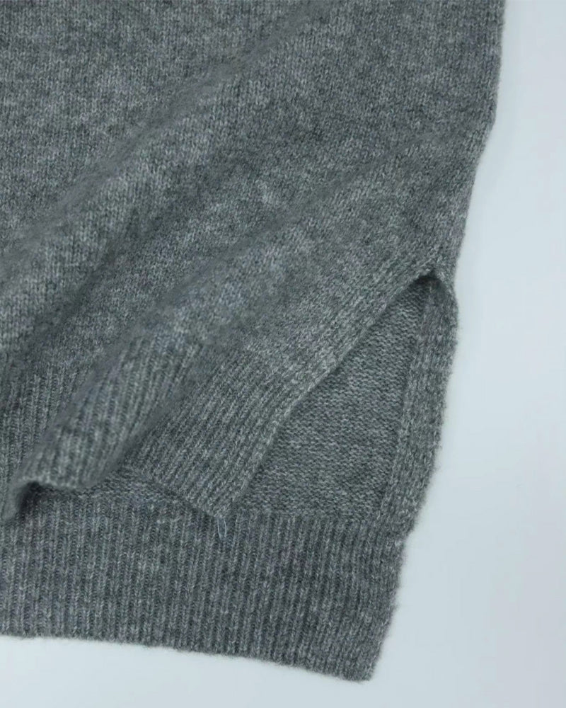 Pull à col rond avec fente sur le côté