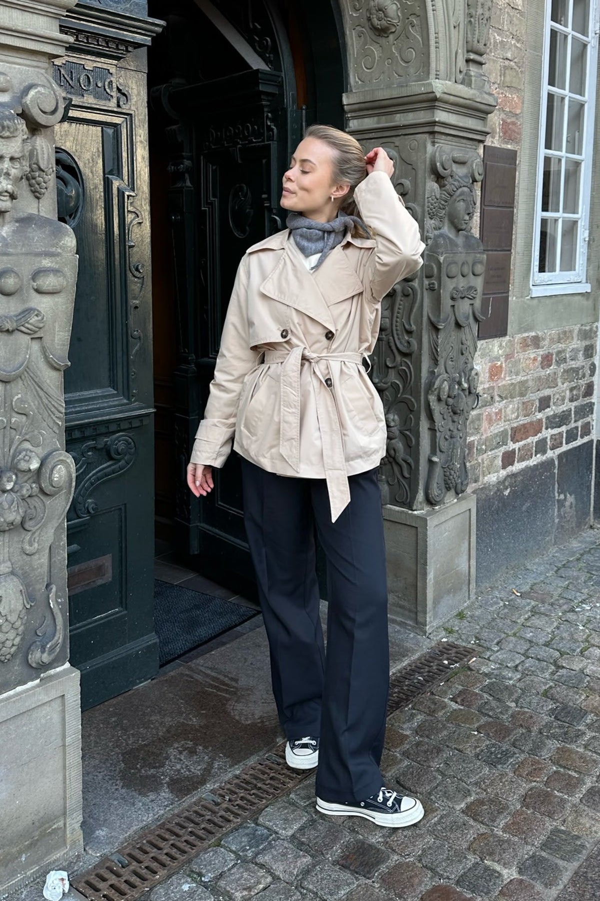 Manteau Trenchcourt Femme avec Double Rangée de Boutonnage et Large Col