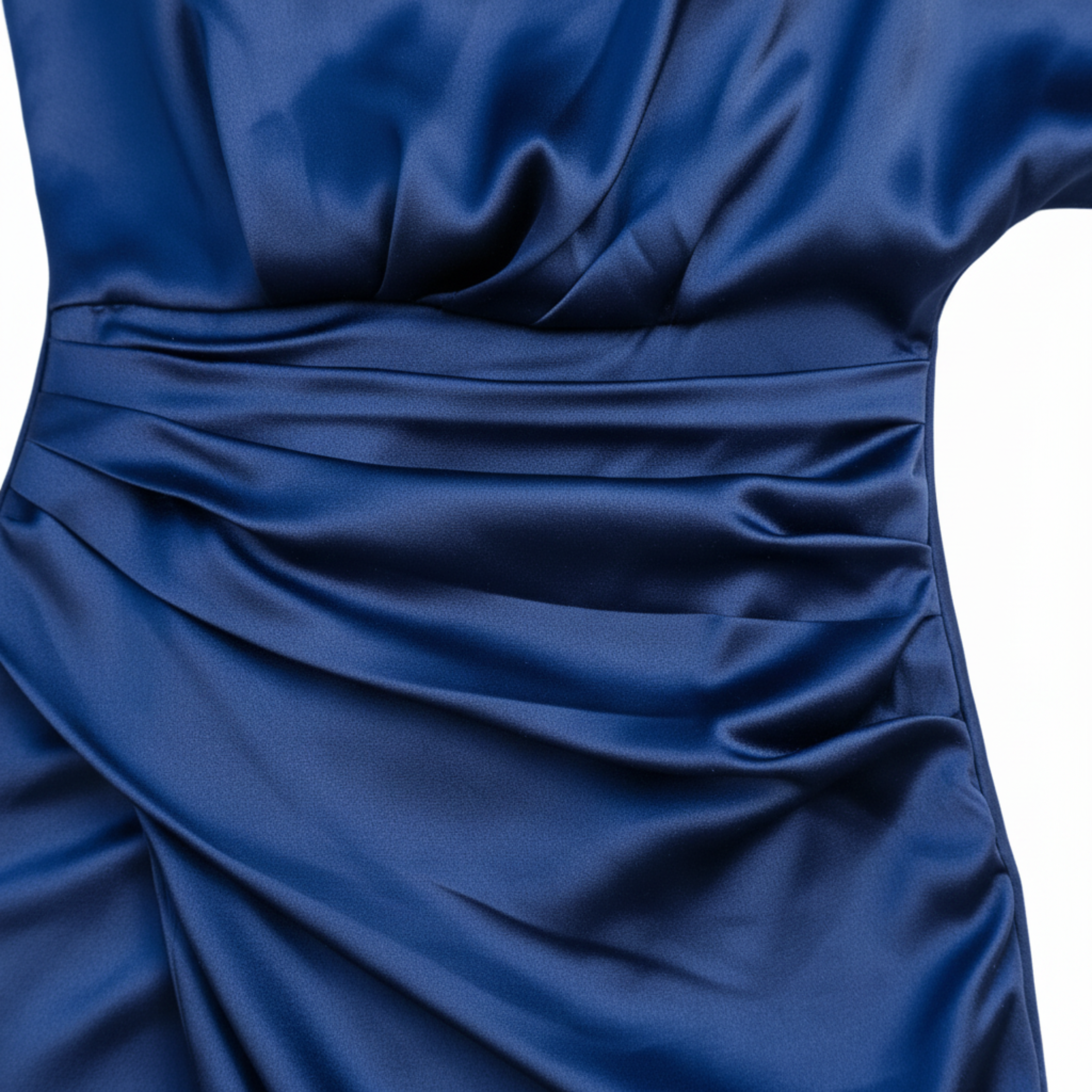 Robe Invitée de Mariage en Satin à Épaule Dénudée et Coupe Portefeuille