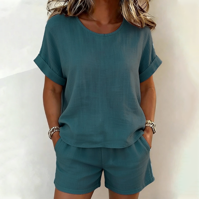 Ensemble femme léger avec t-shirt et short taille élastique