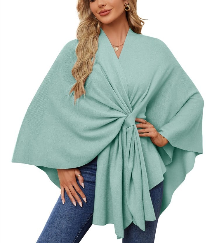 Poncho-châle luxueux et élégant pour un style superposé
