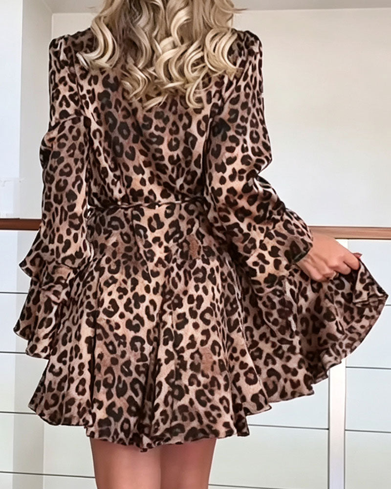 Robe Col V Imprimé Léopard Laçage Courte