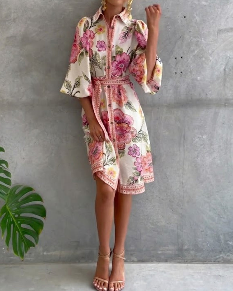 Robe imprimée à col notch et manches en lanterne