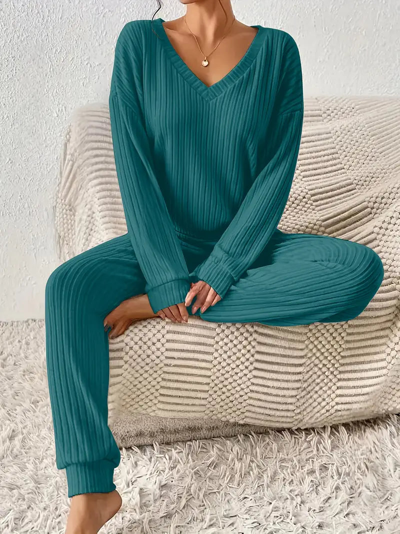 Ensemble de Loungewear Élégant avec Décolleté en V et Design Côtelé
