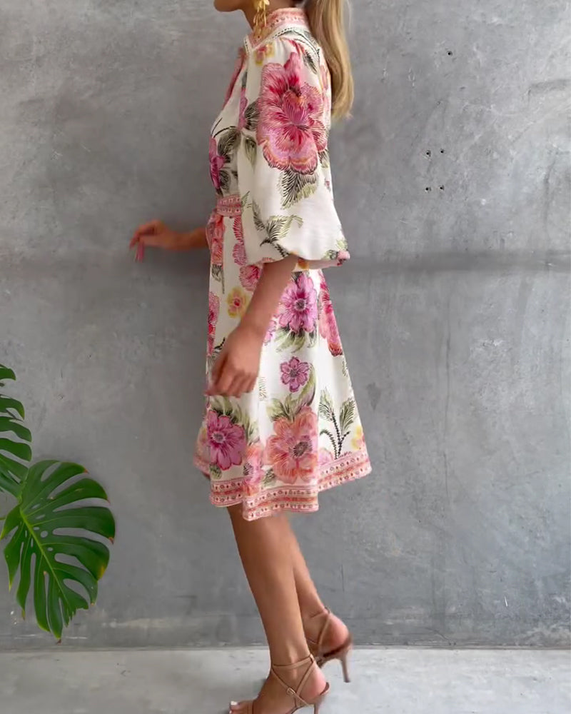 Robe imprimée à col notch et manches en lanterne
