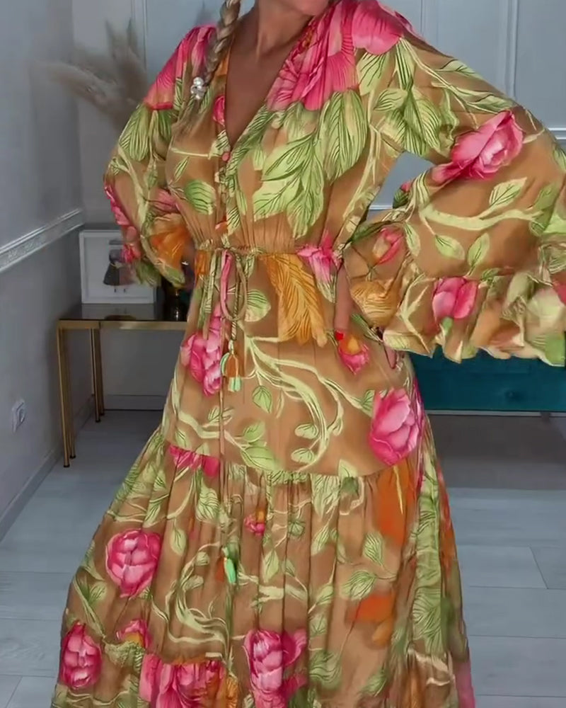 Mosalia | Robe maxi florale avec décolleté en V et jupe évasée
