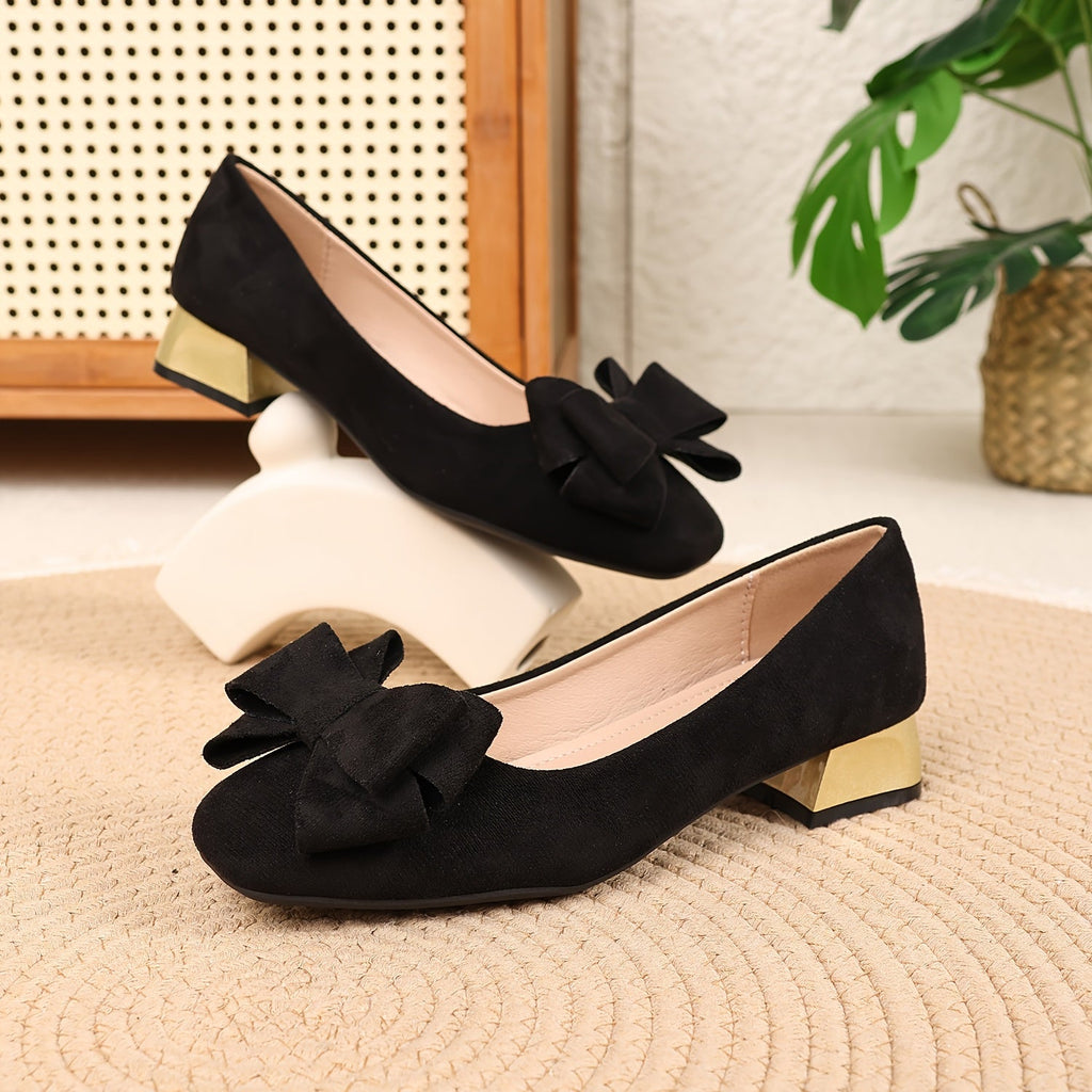 Chaussures à lacets pour femmes avec des talons épais et stylés