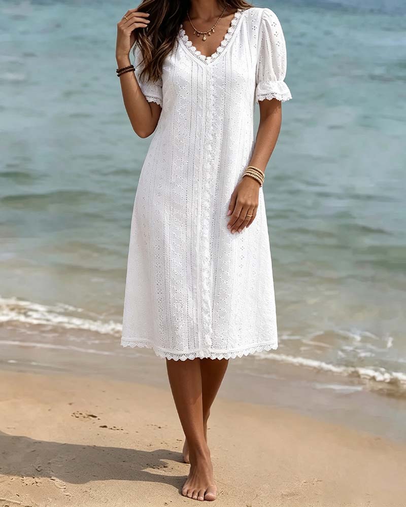 Robe Unie Col V Dentelle Patchwork Manche Ballon