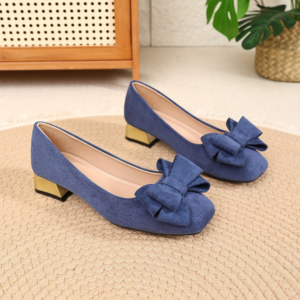 Chaussures à lacets pour femmes avec des talons épais et stylés