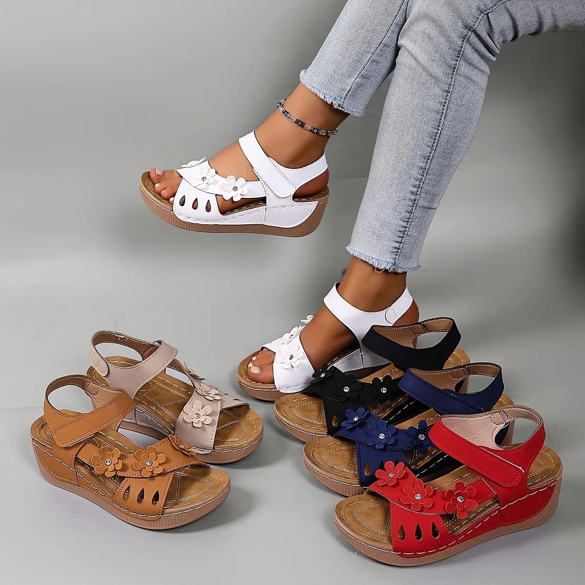 Ambella | Sandales fleuries confortables avec talon compensé