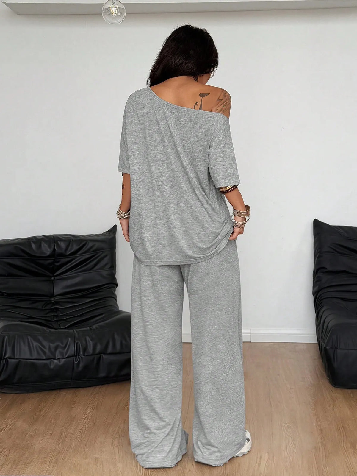 Korinna | Ensemble deux pièces sans épaules avec pantalon large