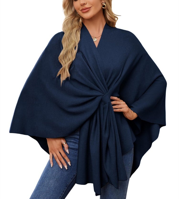 Poncho-châle luxueux et élégant pour un style superposé