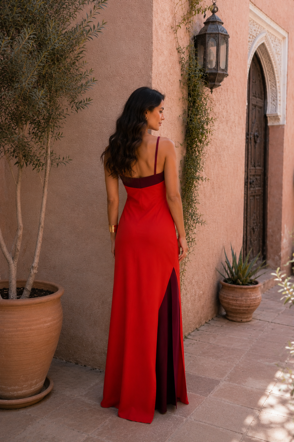 Robe maxi femme avec col halter et fente latérale