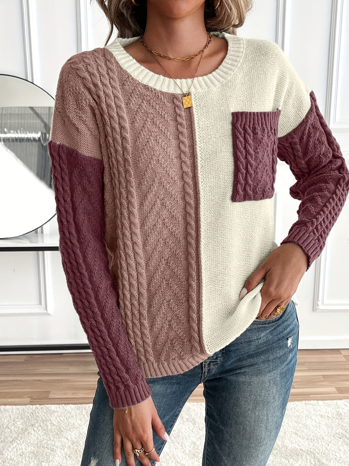 Delia | Pull femme à col rond et poche