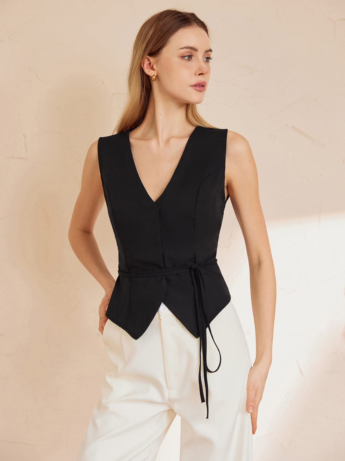 Top Sans Manches Avec Lien À La Taille Et Col En V Pour Femmes | Idéal Pour Les Tenues Décontractées Et Habillées