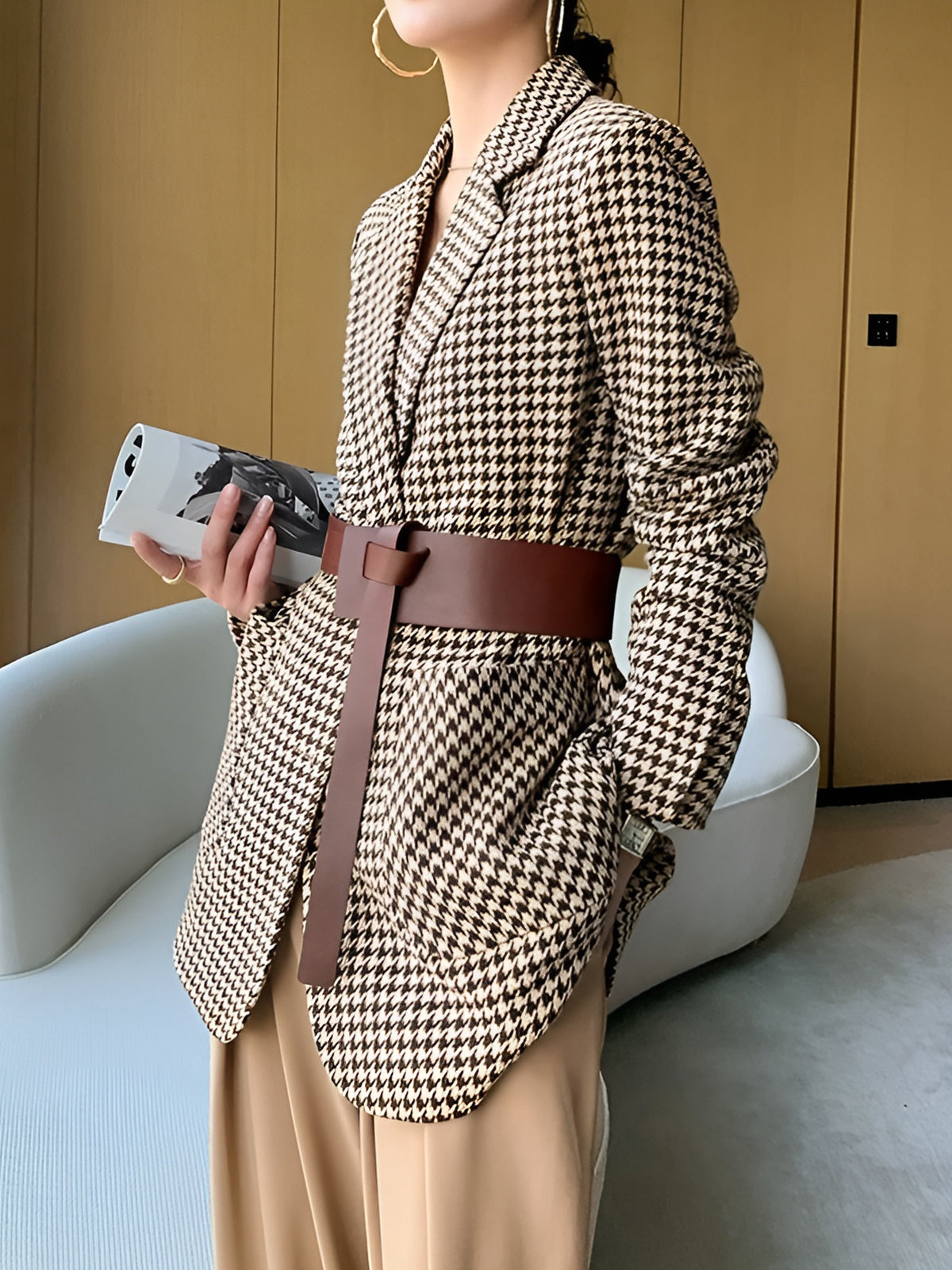 Blazer à chevrons pour femmes avec ceinture, boutons et poches