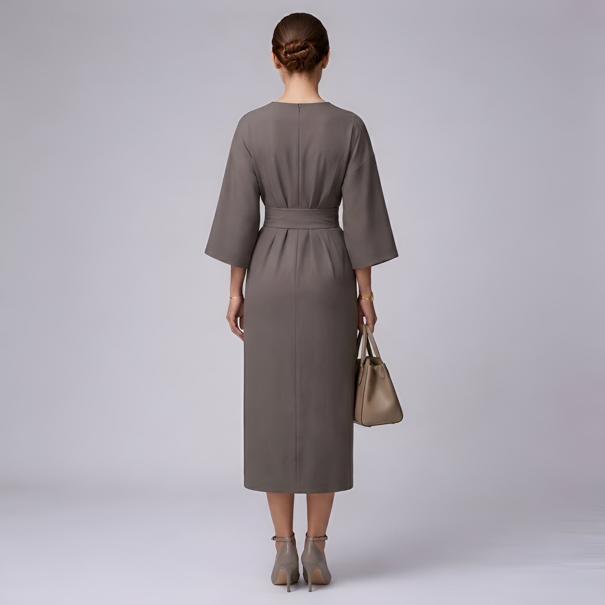 Eevee - Robe élégante à manches chauve-souris et cordon à la taille