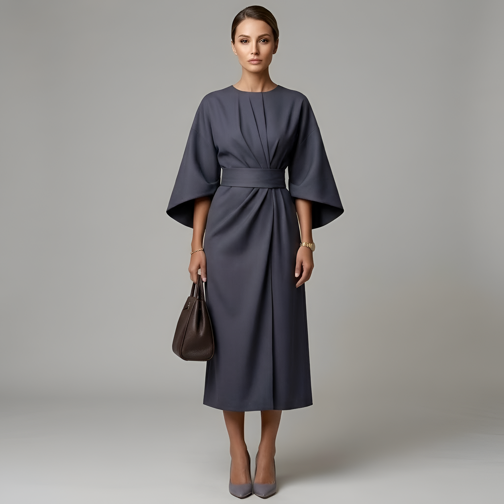 Eevee - Robe élégante à manches chauve-souris et cordon à la taille