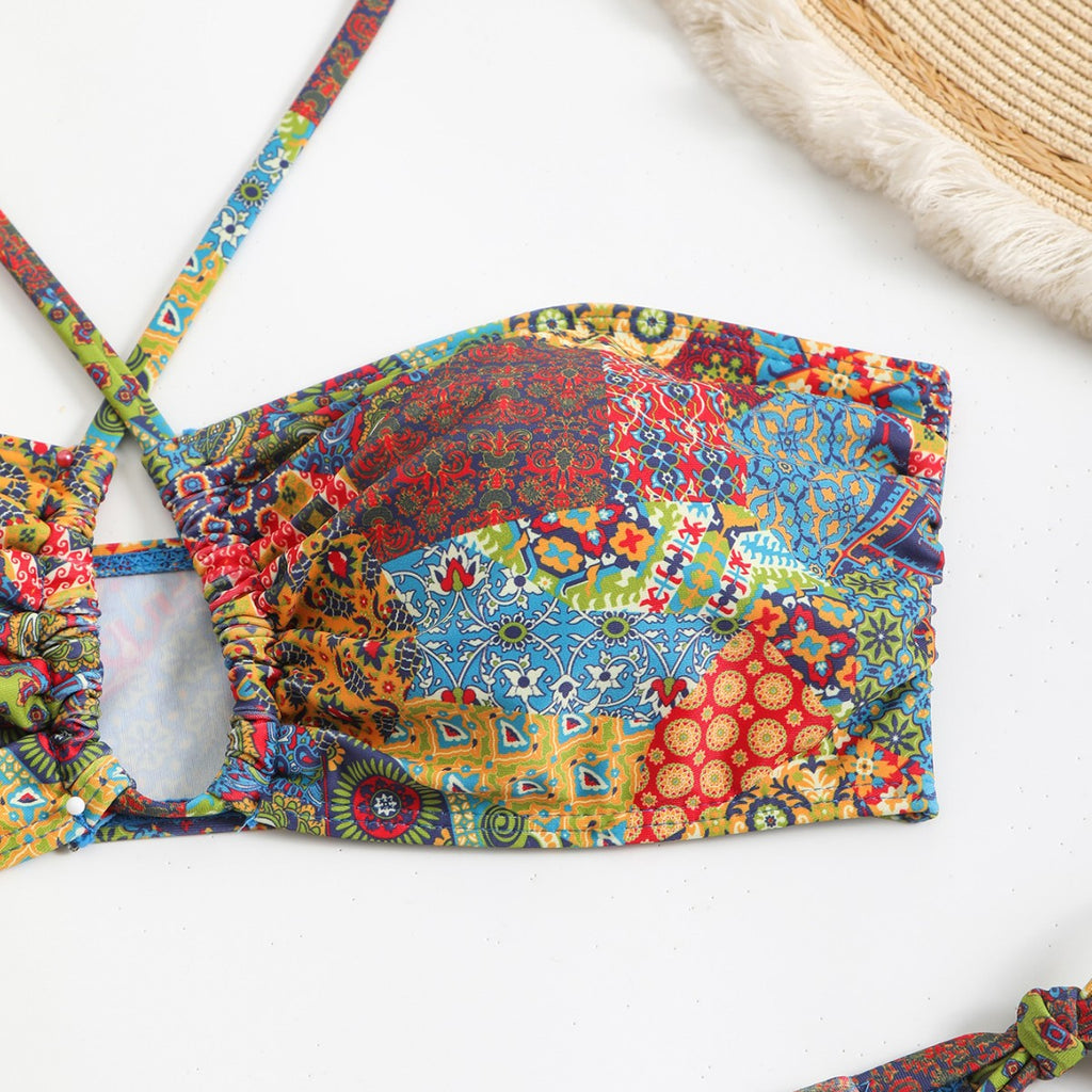 Bikini bandeau femme avec un motif ludique et vif Mirla