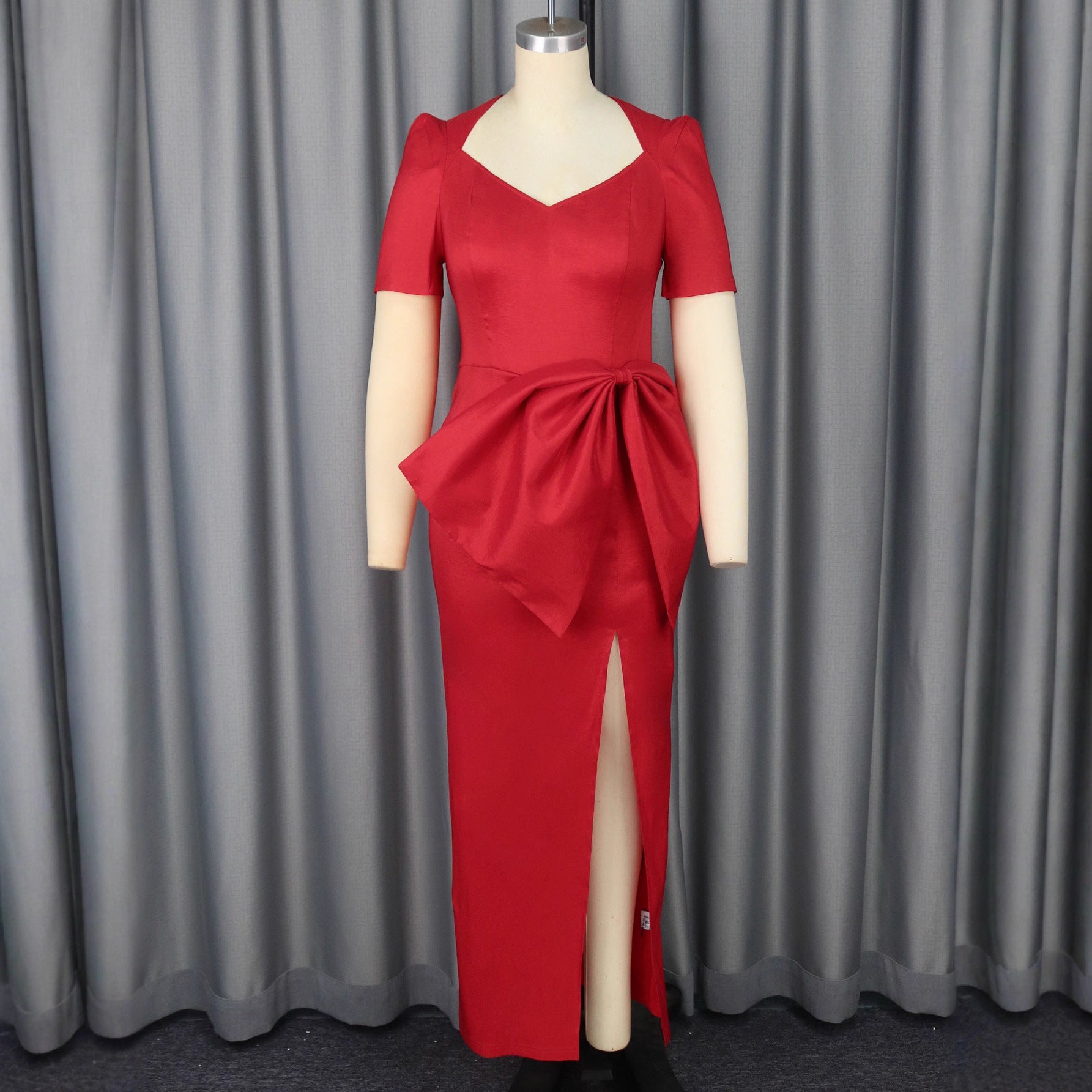 Robe Maxi Femme avec drapé élégant et jupe volumineuse Mirla