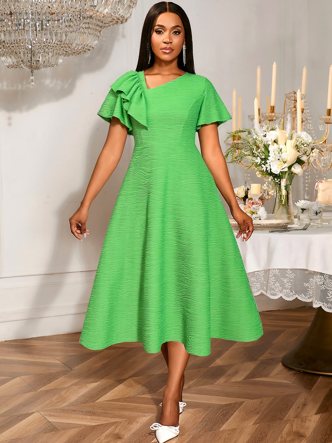 Robe midi femme avec écharpe asymétrique et manches volumineuses Mirla