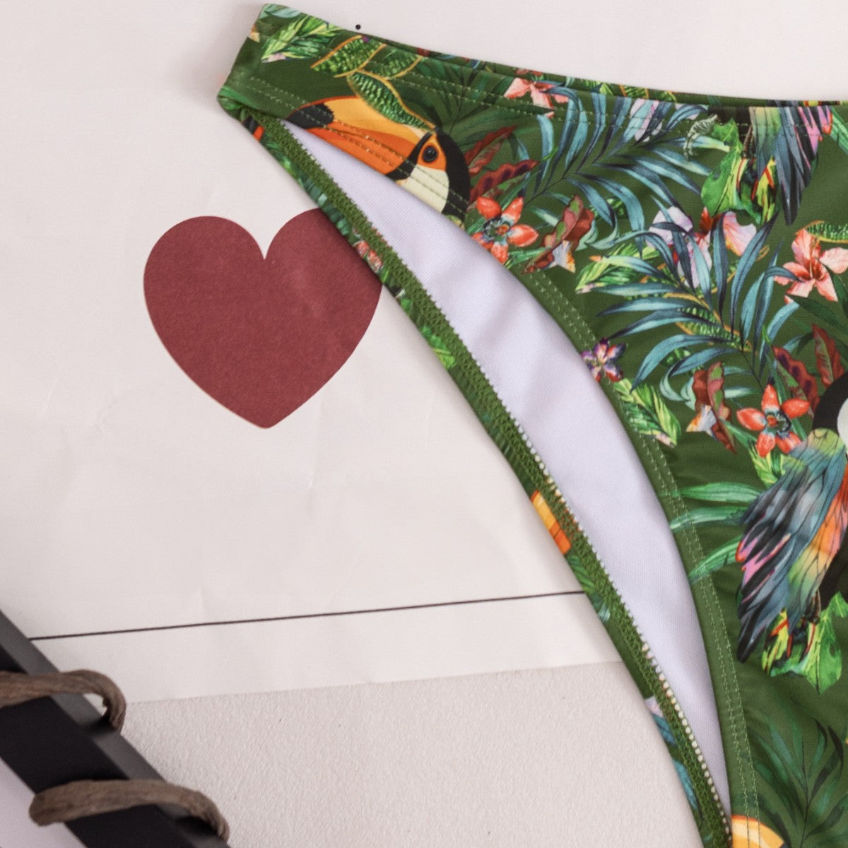 Bikini bandeau femme avec motif tropical exotique Mirla