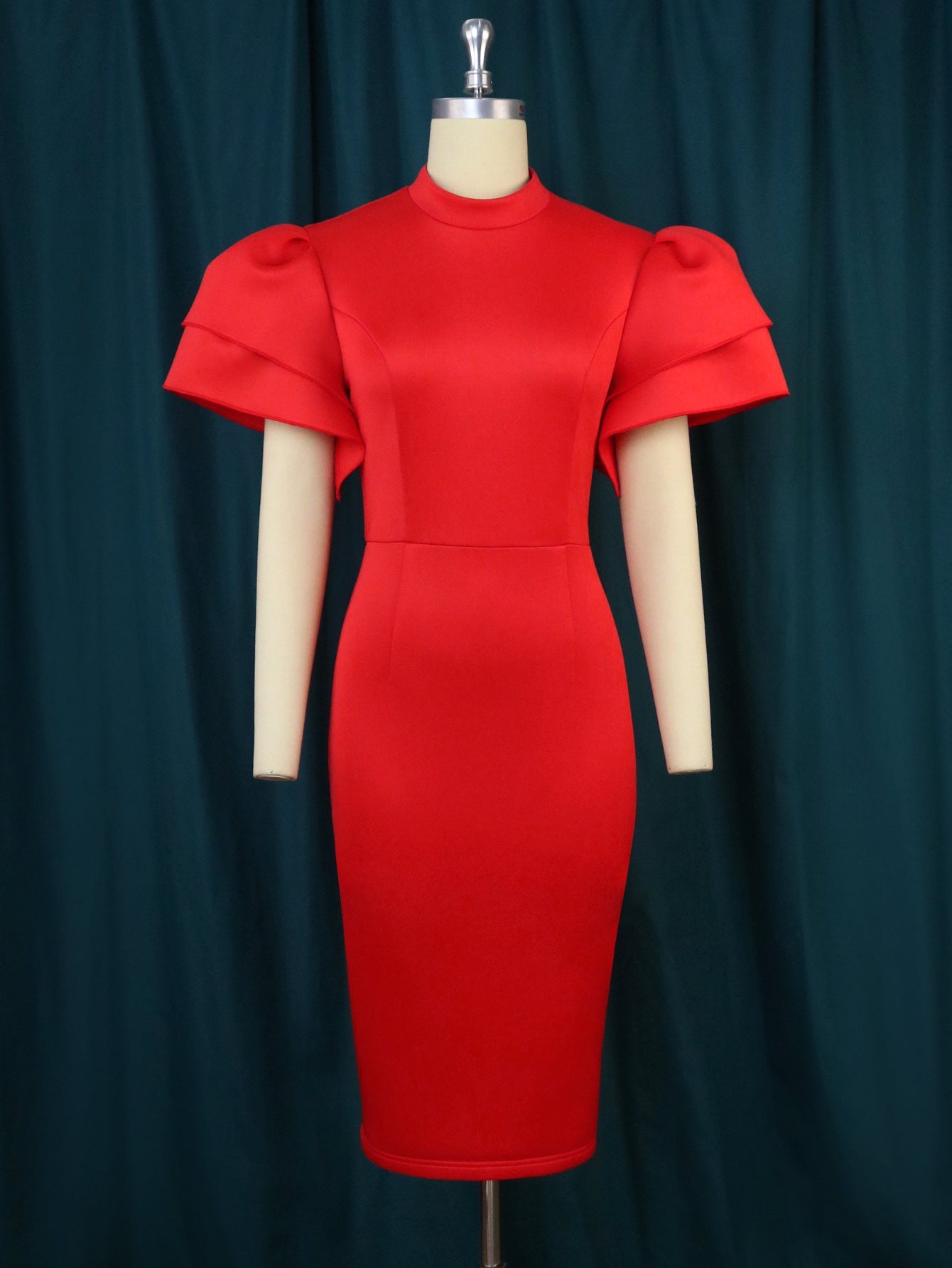 Robe cintrée pour femme avec des manches volumineuses Mirla